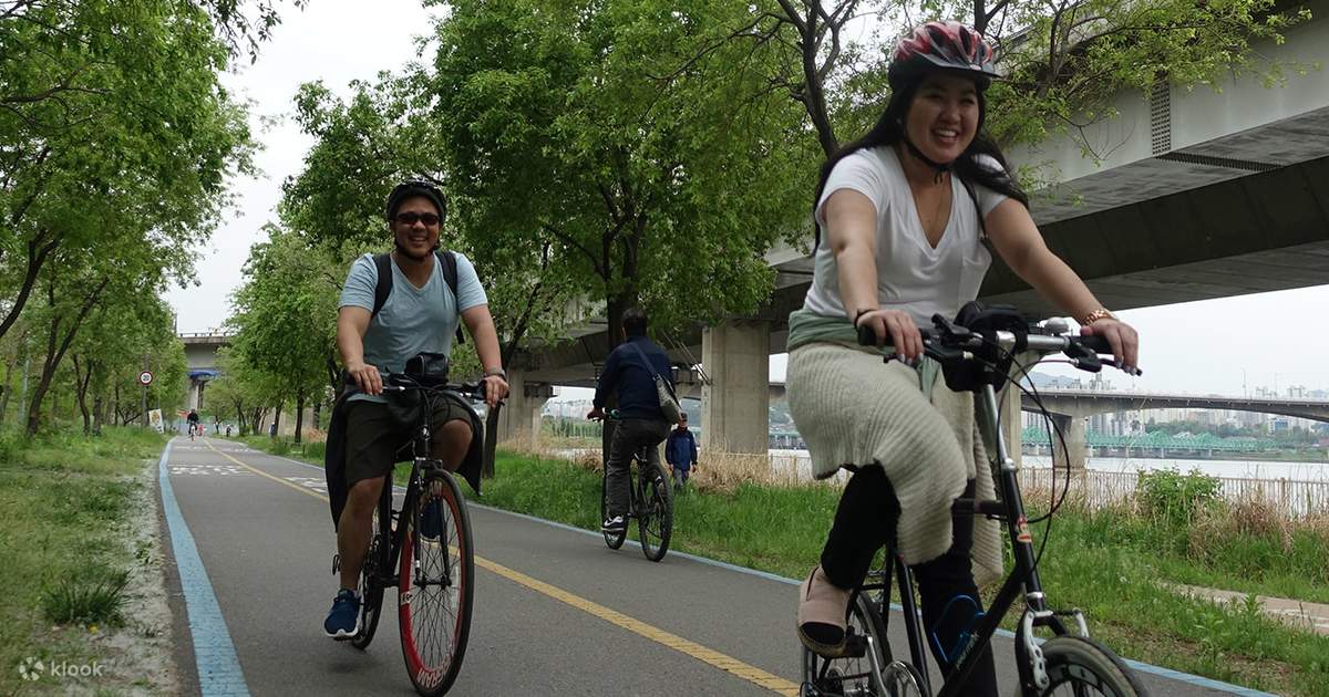 Bike tour best sale near me